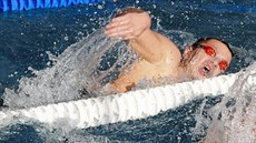 Rus Jevgenij Dratcev je prvním zahraničním plavcem, který vyhrál závod na pět...