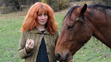 �Vozí�ká�i se celý sv�j �ivot dívají na lidi zezdola, z pod�ízené polohy. Na...