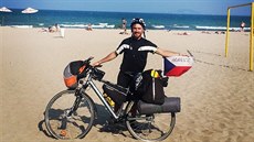 Tomá� Vejmola z Hranic se rozhodl uskute�nit jízdu kolem �erného mo�e. Navzdory...