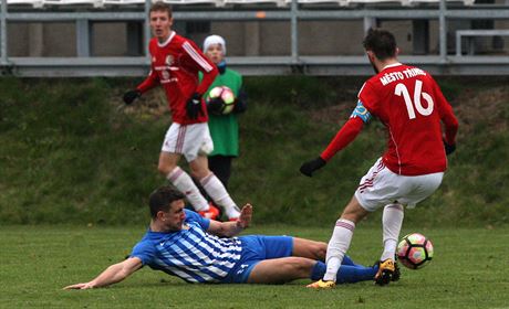 Momentka z duelu Prostjov (modrá) vs. Tinec