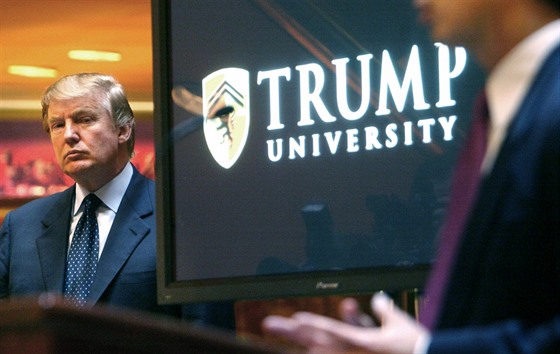 Trump v roce 2005 zaloil vlastní univerzitu