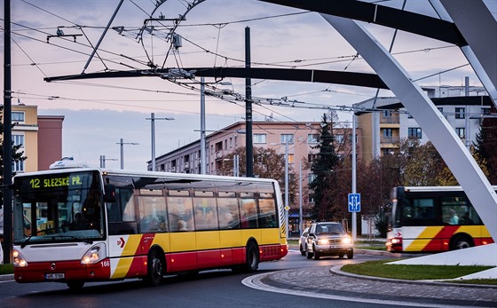 Kiovatka Koruna u nákupního centra Aupark v Hradci Králové (8.11.2016).