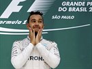 Britský jezdec Lewis Hamilton vystoupal na brazilské velké cen jako vítz na...