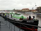 Kolesový remorkér Beskydy zakotvil v Praze