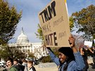 Proti Trumpovi protestovali i studenti ve Washingtonu D.C. (15. listopadu 2016).