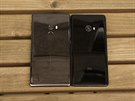 Xiaomi Mi Note 2 má také vcelku normálnní tlo s kovovým rámem a plastem i...