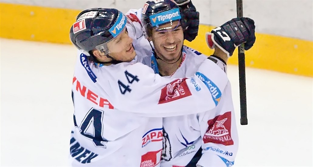 Dominik Lakato� (vpravo) na archivním snímku 
