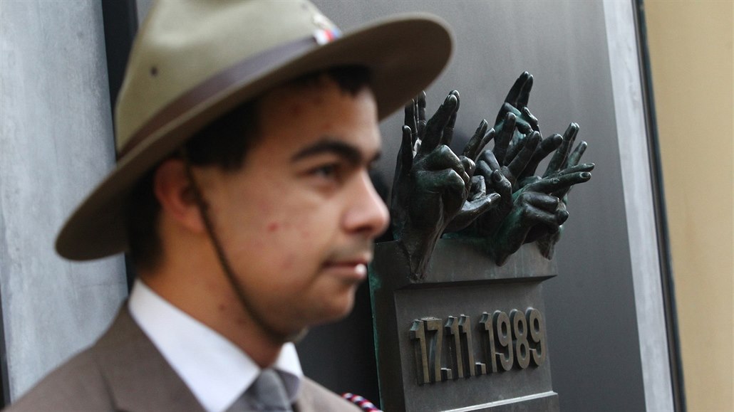 Praha chystá online oslavy 17. listopadu. Nasvítí budovy ...