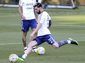 BUM! Lionel Messi stl na branku bhem trninku argentinsk reprezentace.