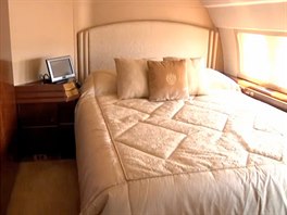 Trumpv letoun Boeing 757-200 v interiru vypad jako luxusn sdlo.