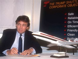 Donald Trump pi pevzet aerolinek Eastern Air Lines v roce 1989.