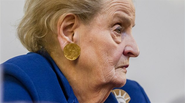 Nkdej ministryn zahrani USA Madeleine Albrightov diskutovala se studenty FF UK o vsledku americkch voleb. (11. listopadu 2016)