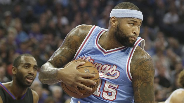 TO JE MOJE. DeMarcus Cousins ze Sacramenta.