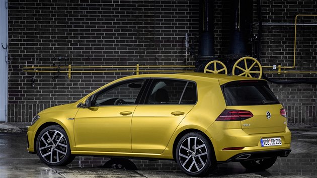 Volkswagen Golf sedm generace proel faceliftem.