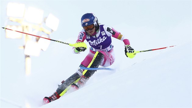 Mikaela Shiffrinov ve slalomu v Levi