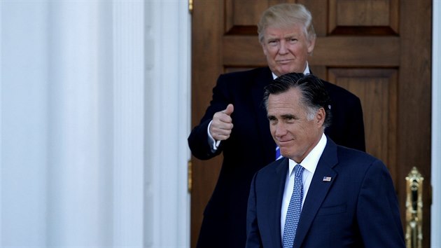 Nově zvolený americký prezident Donald Trump se sešel s bývalým republikánským prezidentským kandidátem z roku 2012 a jedním ze svých největších kritiků Mittem Romneym (19 .listopadu 2016).