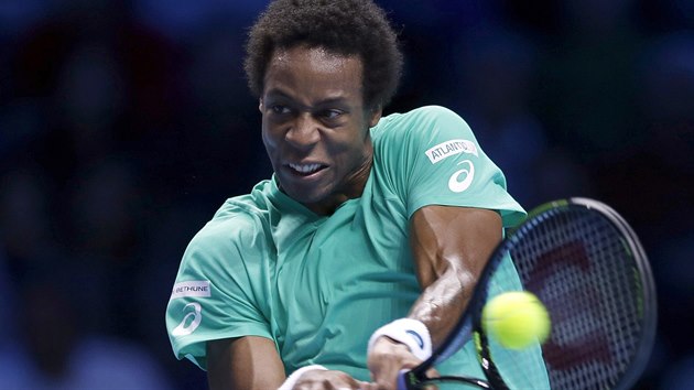 Gal Monfils returnuje v duelu na Turnaji mistr.