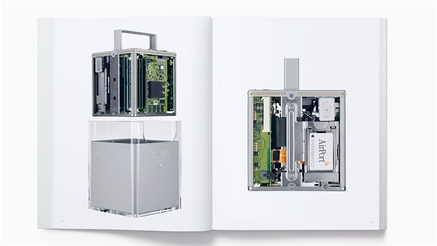 Kniha obsahuje 450 fotografi produkt z let 1998 - 2015.