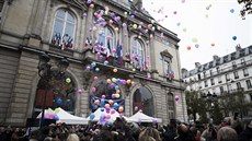 Francie si pipomíná první výroí teroristických útok v Paíi (13.11.2016)