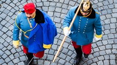 Prahou pro�el pr�vod na p�ipomínku vojev�dce Radeckého (13.11.2016)