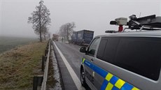 Pi stetu osobního auta s kamionem zemeli na silnici za Moravskými...