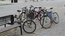 P�íklad toho, kdy reklamní kolo zabírá místo jinému. Vzhledem k blízké hojn�...
