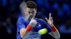 Kanadský tenista Milos Raonic v duelu s Domicem Thiemem z Rakouska.