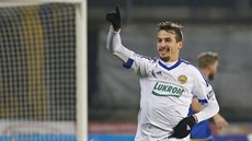 Zlínský fotbalista Vukadin Vukadinovič se raduje z gólu.