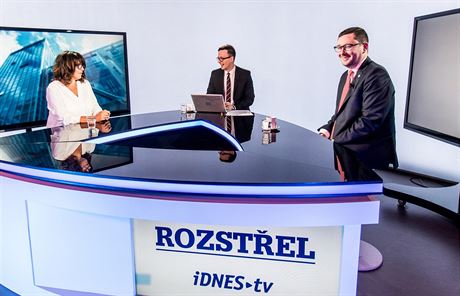 Terezie Kaslová a Jií Ováek v diskusním poadu Rozstel. (21. listopadu 2016)