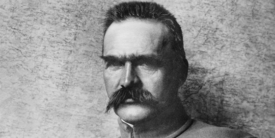 Josef Piłsudski byl mužem dobrodružného života, jehož moc se změnila v...
