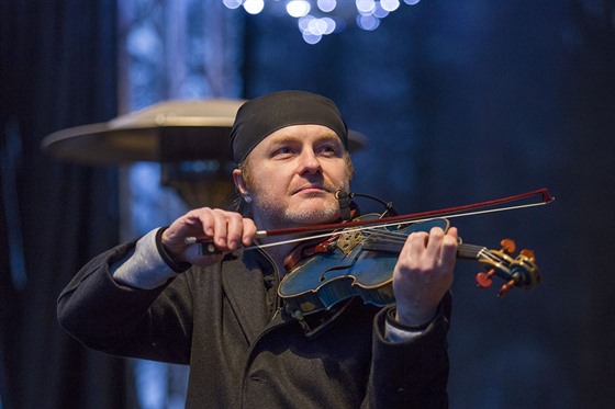 Mezi hody letoního Janákova máje bude patit i známý houslista Pavel porcl.