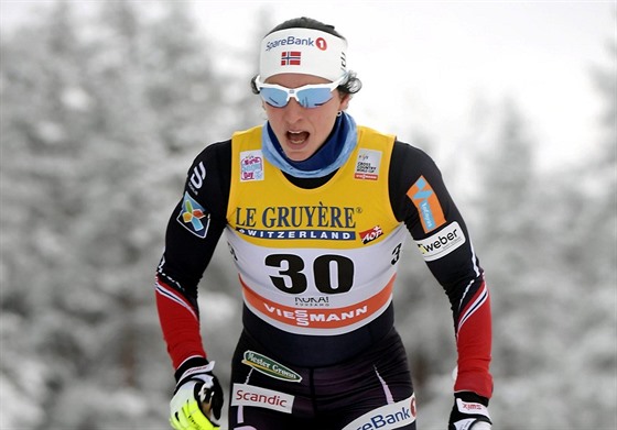 Norská bkyn na lyích Marit Björgenová na trati závodu na 10 km klasicky ve...