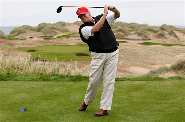 Trump radí elitním golfistům: Kdo zůstane v PGA, finančně ostrouhá
