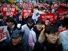 Statisíce Jihokorejc v Soulu poadují demisi prezidentky Pak Kun-hje....