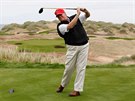 Donald Trump ve svém golfovém klubu u skotského Aberdeenu (20. ervna 2011)