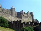 Dnení podoba pevnosti Carcassonne, kde se proti kiákm bránil vikomt Raimung...