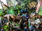 V�stava Dinosau�i na �et�zu l�k� do brn�nsk�ho Technick�ho muzea davy dosp�l�ch...