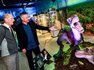 V�stava Dinosau�i na �et�zu l�k� do brn�nsk�ho Technick�ho muzea davy dosp�l�ch...
