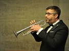 Josef Buchta je trumpetistou bigbandové formace B-Side Band.
