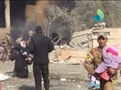 Nebe nad Mosulem se zbarvilo do erna, islamisté zapalují ropné vrty