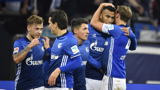 Fotbalist Schalke slav gl v utkn proti Darmstadtu.