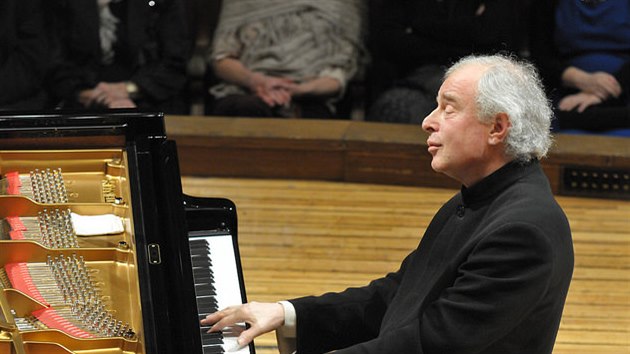 Maďarský pianista András Schiff