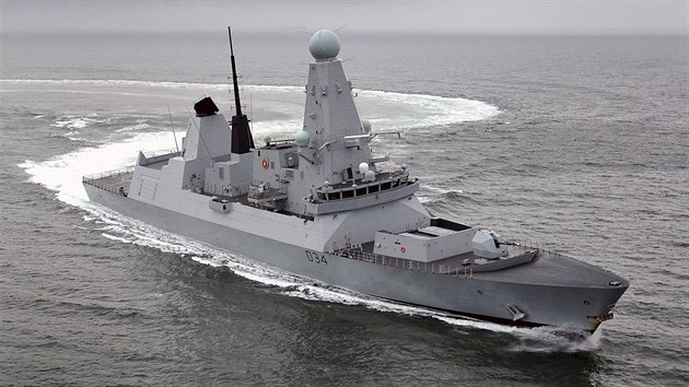 Modern britsk torpdoborec HMS Diamond. Tda oznaovan tak Type 45 pat k tomu nejlepmu, co Krlovsk nmonictvo m. Jene souasn poet esti plavidel je pomrn nzk.