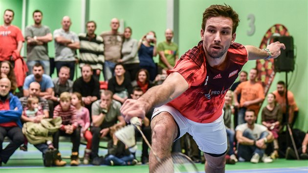 Momentka z badmintonov exhibice v Ostrav, na snmku je Petr Koukal.