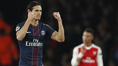 RADOST STELCE. Edinson Cavani poslal Paí v prvním poloase utkání proti...