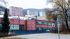 P�esto�e le�í uprost�ed krásné p�írody poblí� Moravského krasu, nemá Adamov...