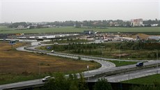 Snímek z roku 2007 zachycující dokon�ování kone�né stanice metra C v Let�anech.