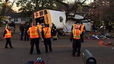 Nehoda kolního autobusu ve mst Chattanooga v americkém stát Tennessee si...
