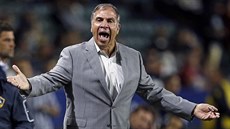 Bruce Arena pi utkání americké soute MLS