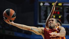 Blake Schilb z Galatasaray Istanbul v duelu basketbalové Euroligy